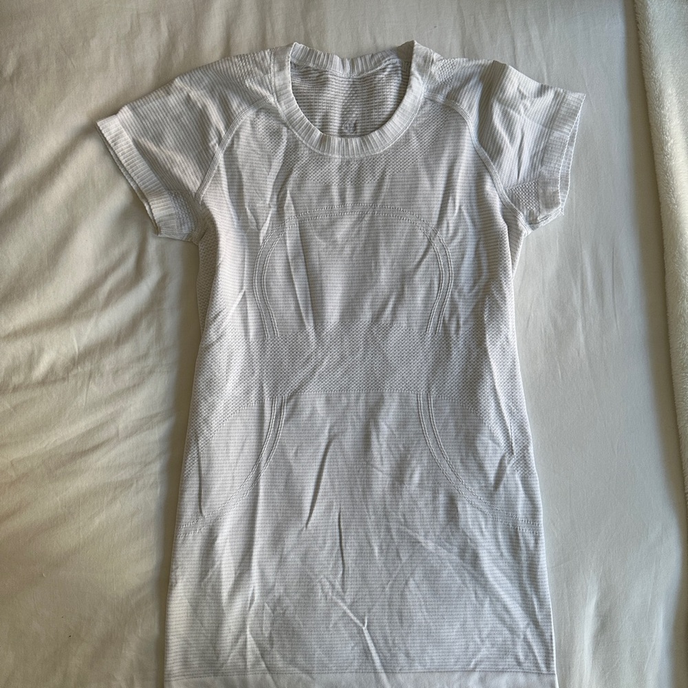 Lululemon Tee